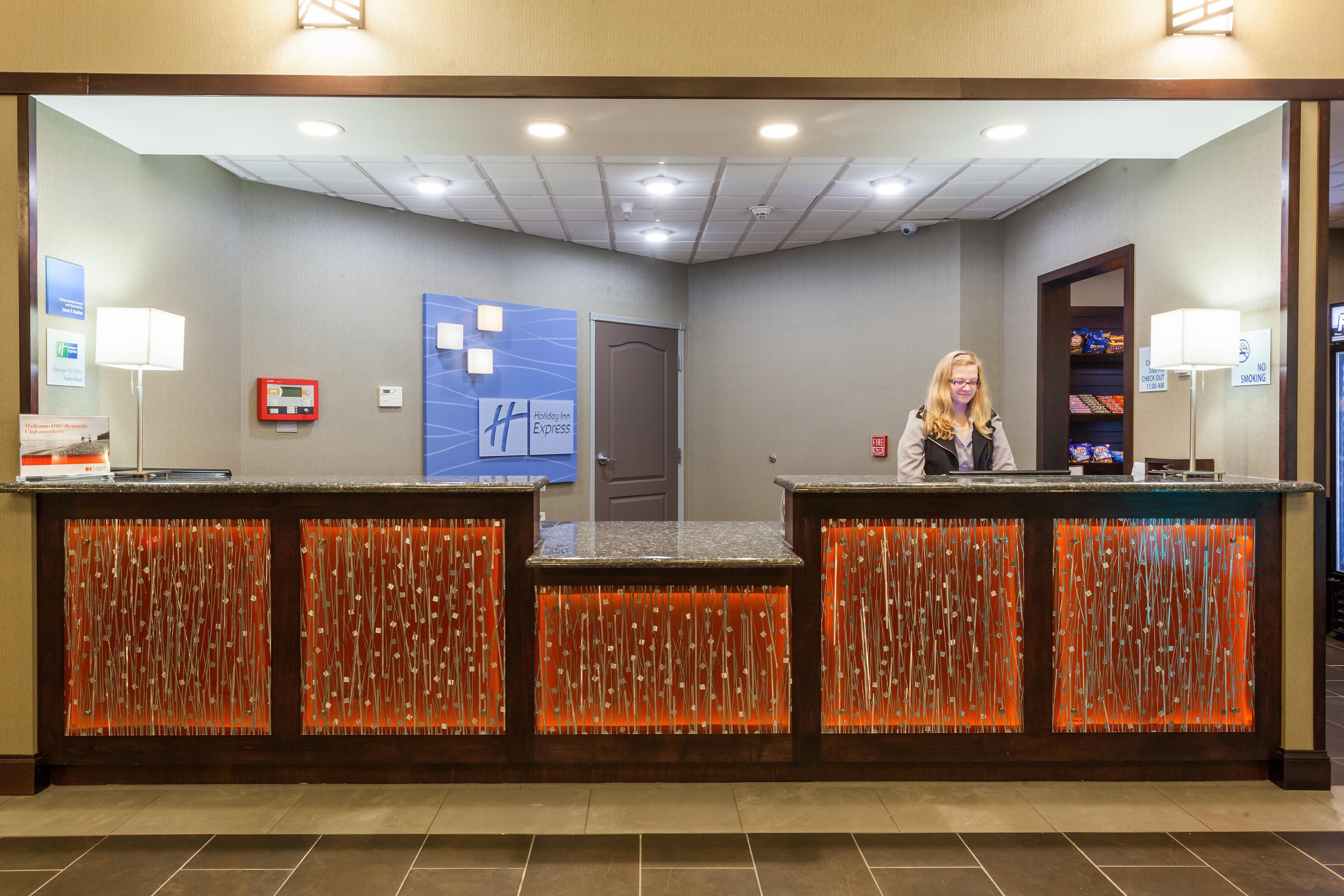 Holiday Inn Express & Suites Rapid City By Ihg Luaran gambar